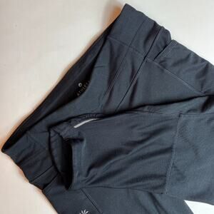 Athleta Women's Black Be Free Knicker Capri Reflective Pockets Drawstring Tight